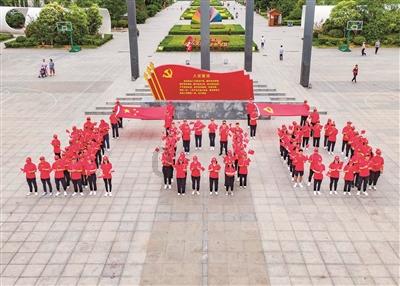 智能问答网页-登飞来峰表现了诗人怎样的精神品质?解答您的疑惑